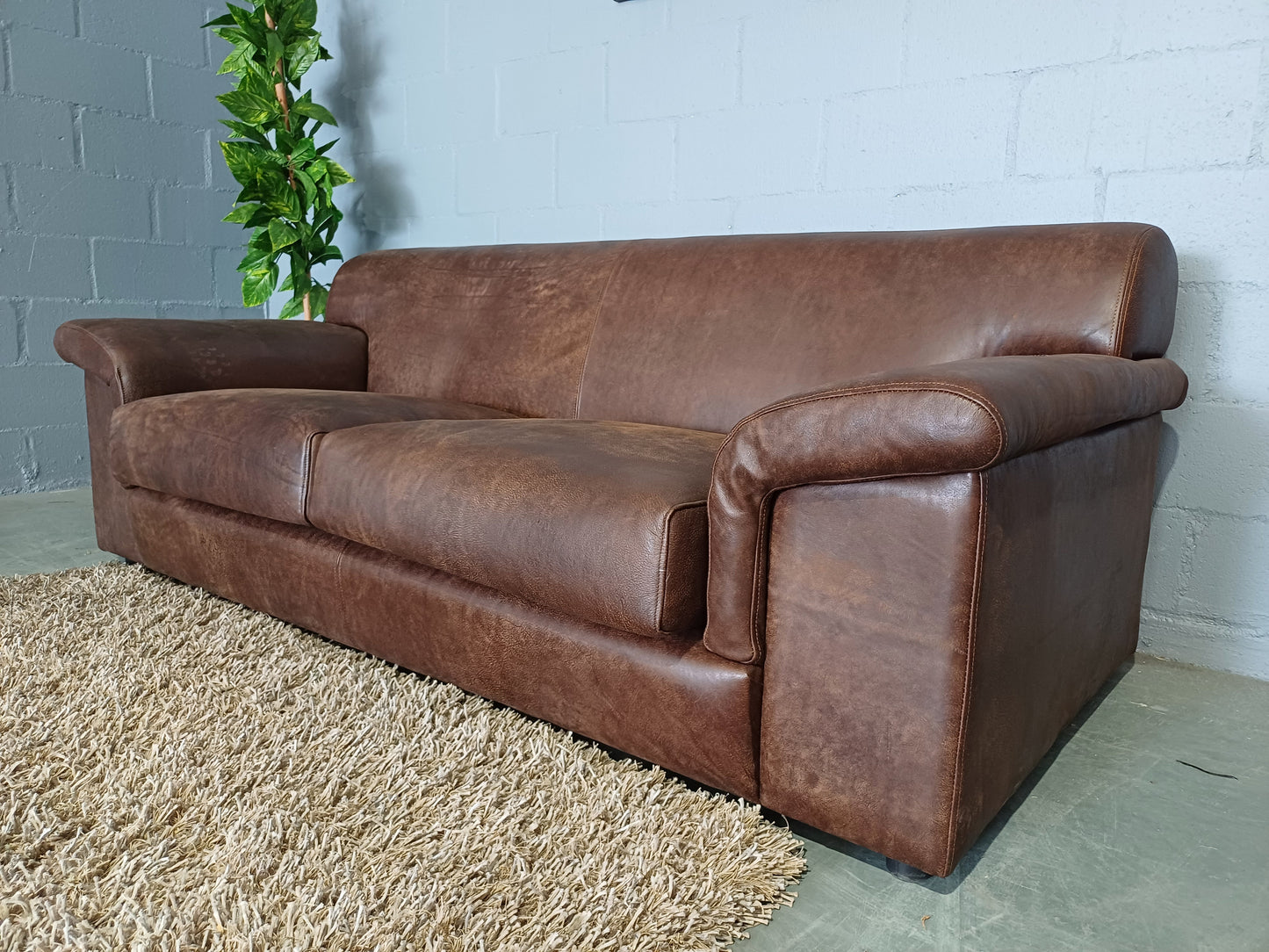 Bobby 3-Seater Woodlands brown