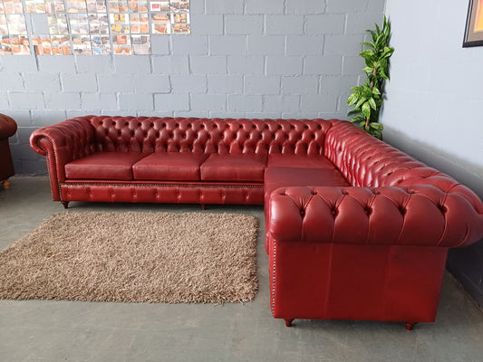 Chesterfield Corner-Morocco Ruby