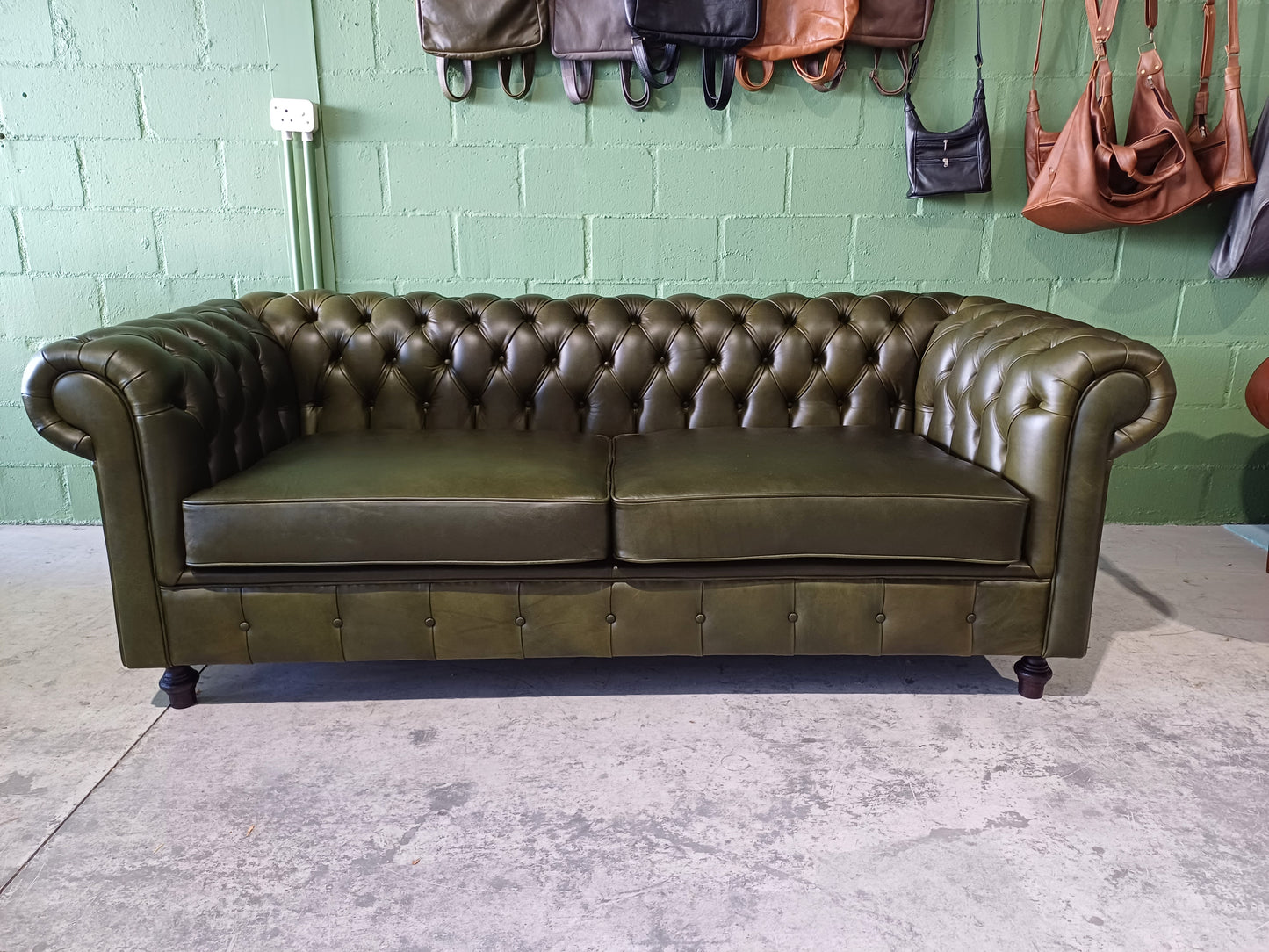 Chesterfield 3-Seater Olive green