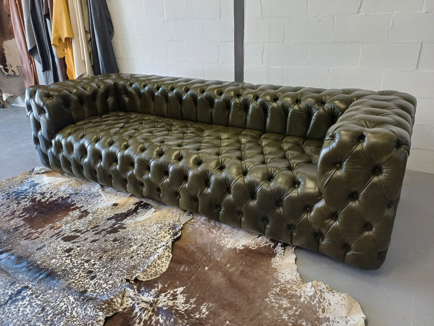 Cuben Chesterfield - Olive green