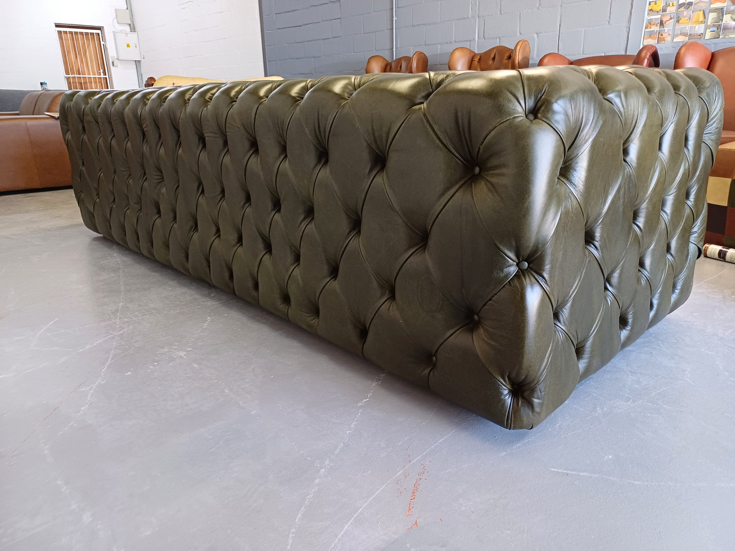 Cuben Chesterfield - Olive green