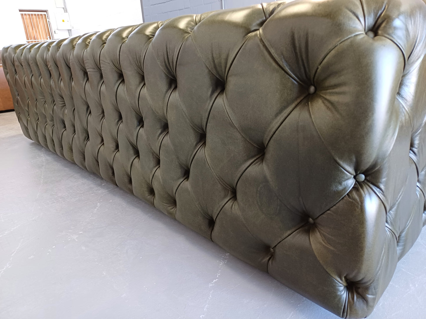 Cuben Chesterfield - Olive green