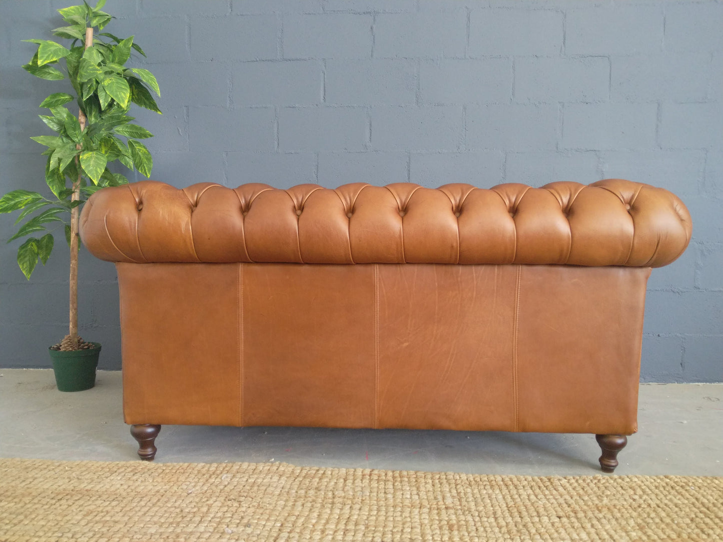 Chesterfield 2-Seater Naku Butterscotch