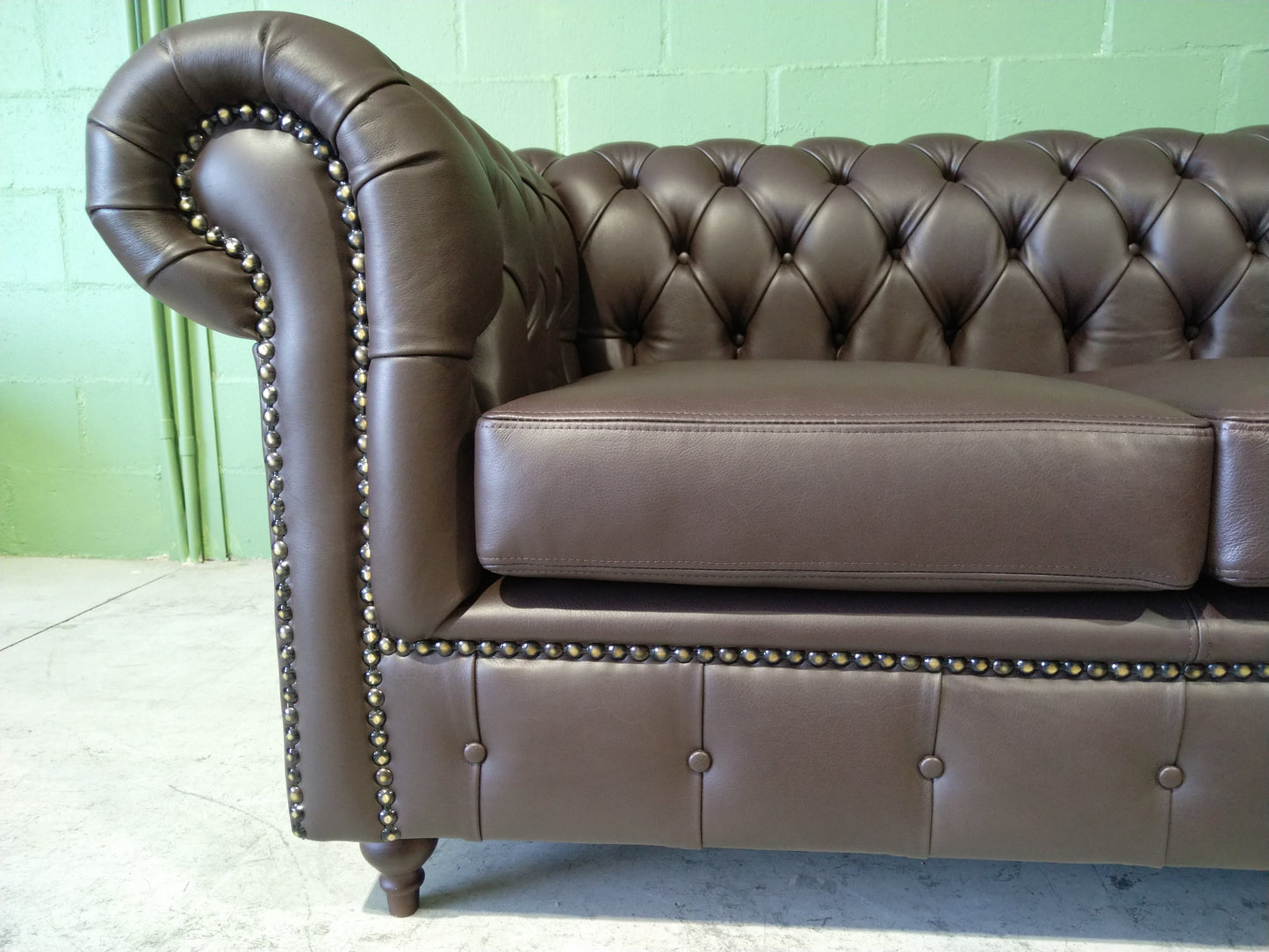 Chesterfield 3-Seater Bovine Oxblood