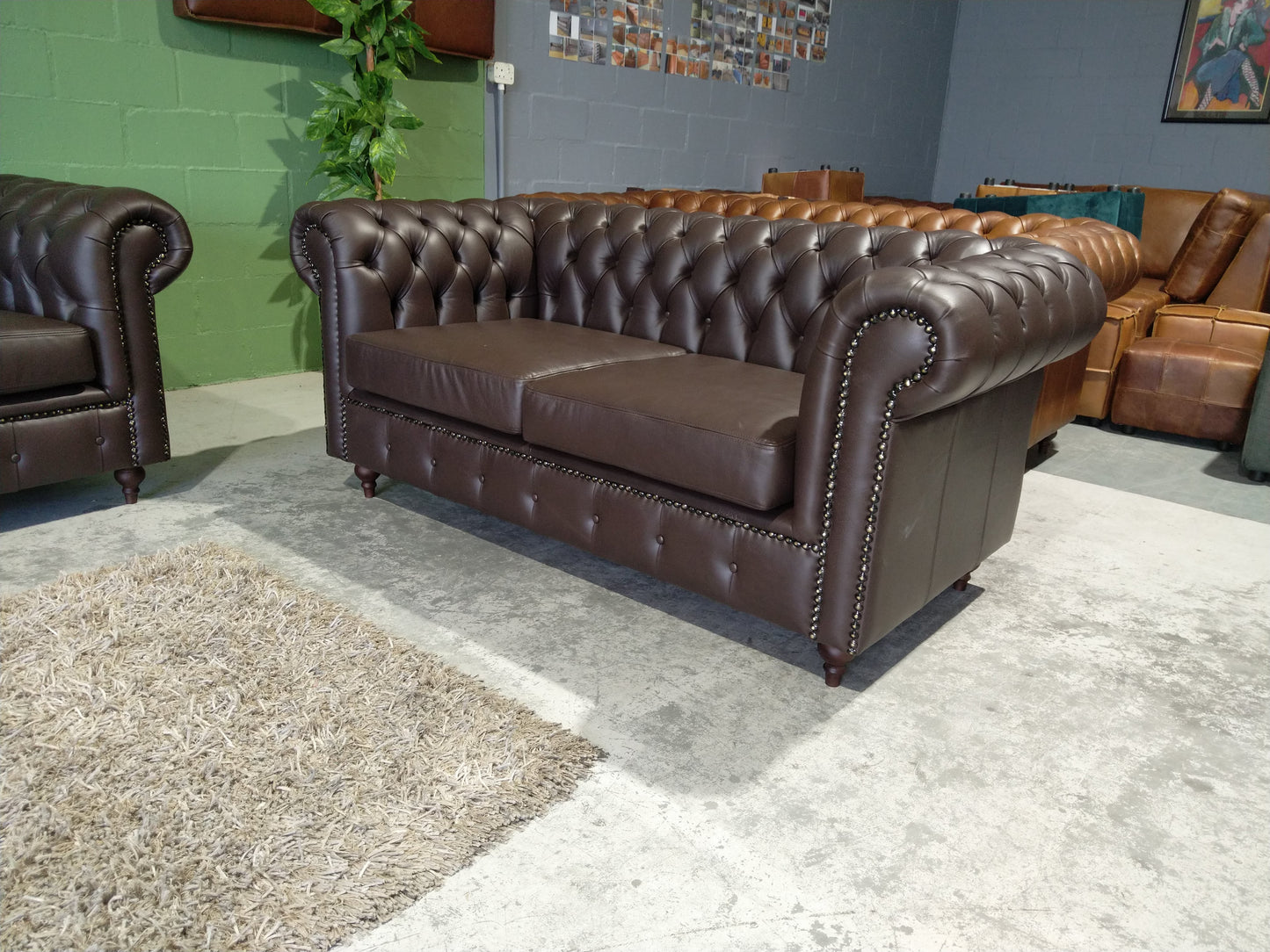 Chesterfield 2-Seater Bovine Oxblood