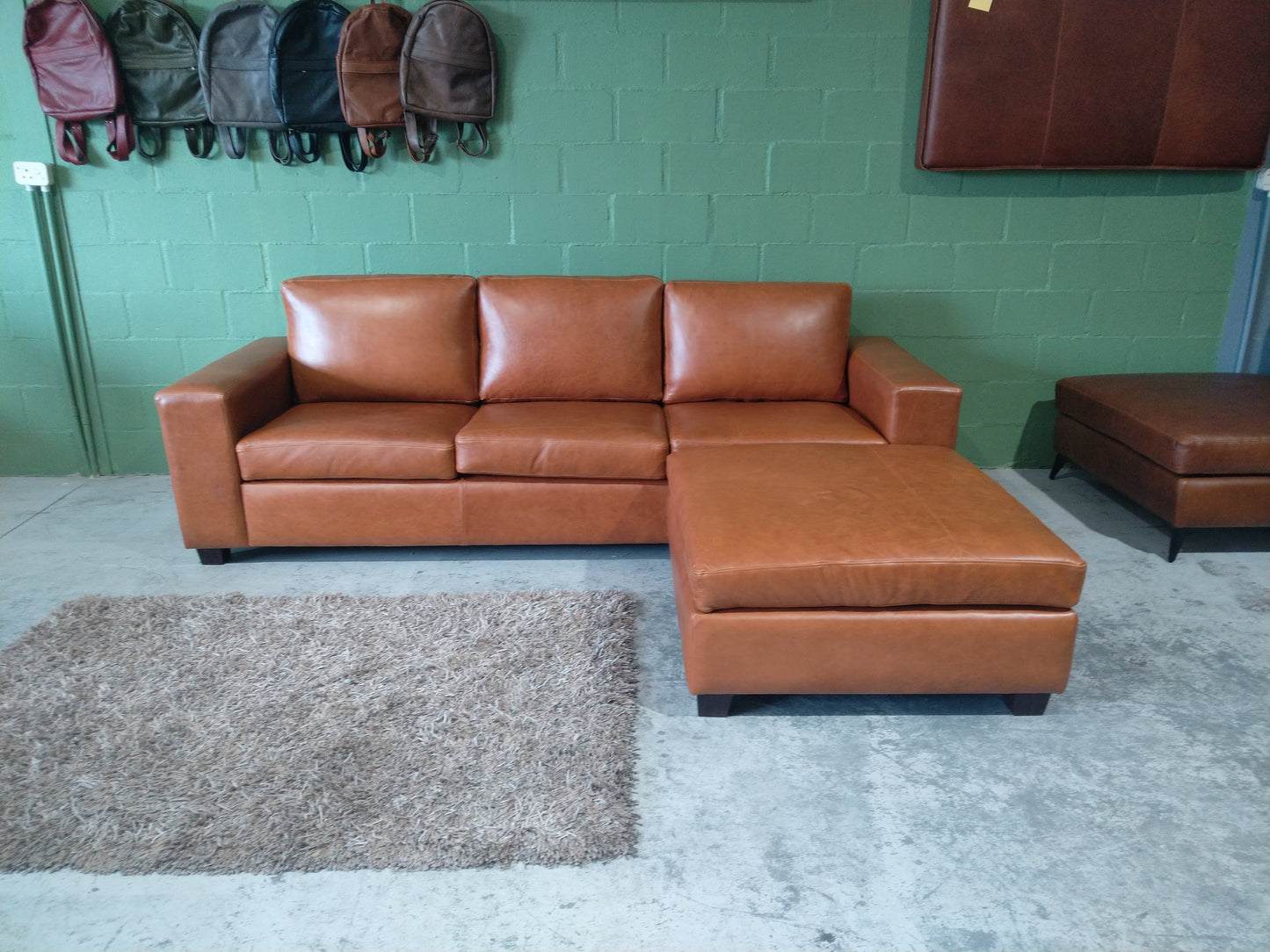 Hadley 3-Seater+Ottoman Naku Butterscotch