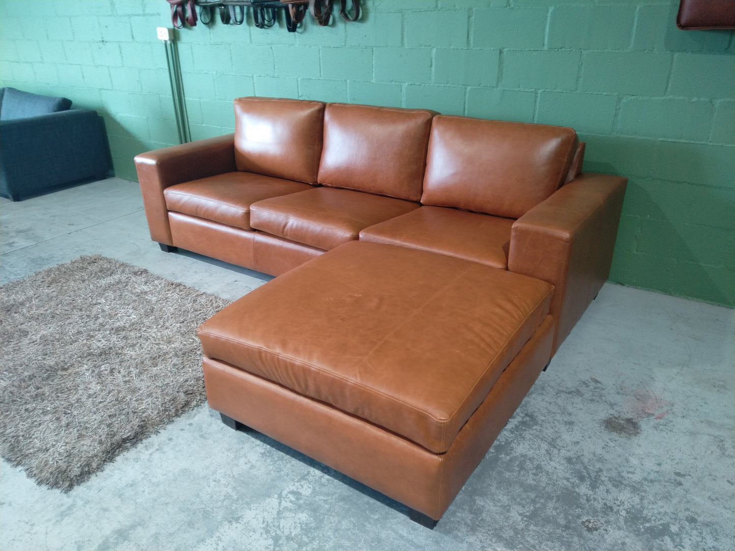 Hadley 3-Seater+Ottoman Naku Butterscotch