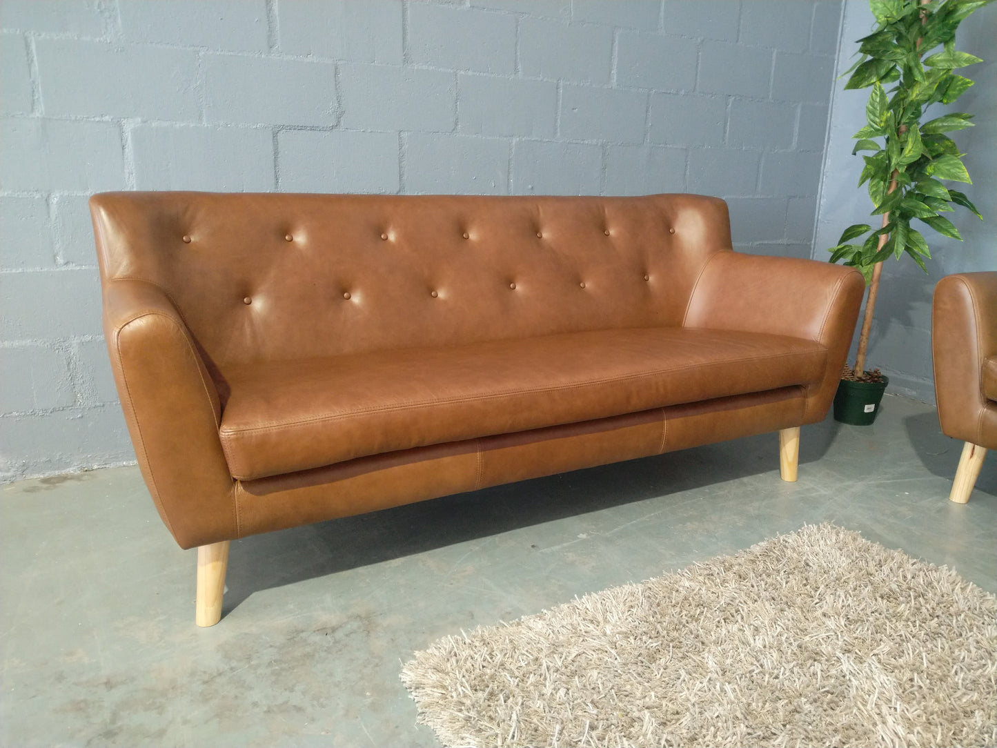 Cassie 3-Seater Etosha Chestnut