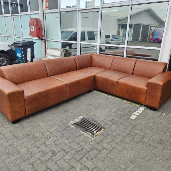 Hudson Corner 2.8m x 2.4m Crackle Acorn
