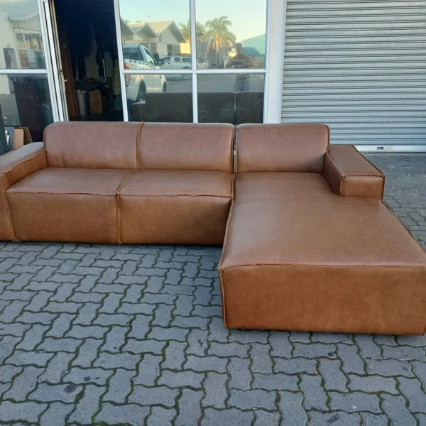 Hudson Daybed 2.6m x 1.7m