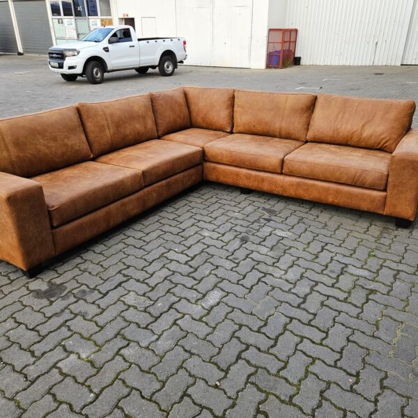 Bastion Corner 2.8m x 2.8m Agulhas Butterscotch