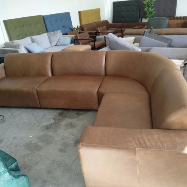 Hudston Curved Corner 3m x 2.2m